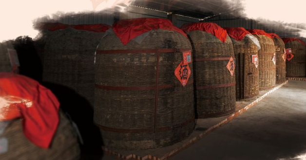 古关中酒，酒海十年功，开坛满城香